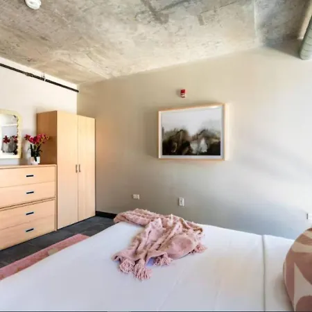 Downtown 9bd - Sleep 18 - Apartment