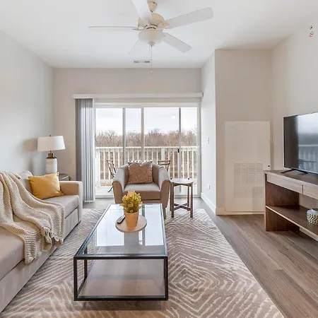 Landing Modern 2bd Clubhouse Gym *