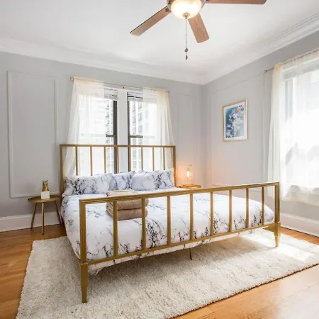 Apartment Downtown Magnificent Mile Sleep 20 6bd-6ba *
