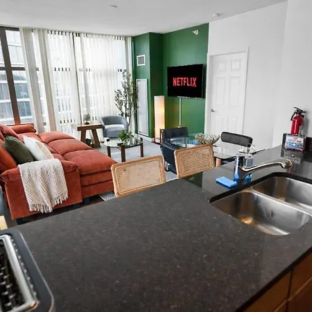Apartment 21st Floor Skyline 2br Near Grant Park & Field Museum *