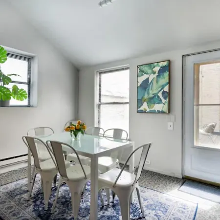 Sleep 25 - Huge Downtown Vintage Lofts, Balcony & Gym * Chicago