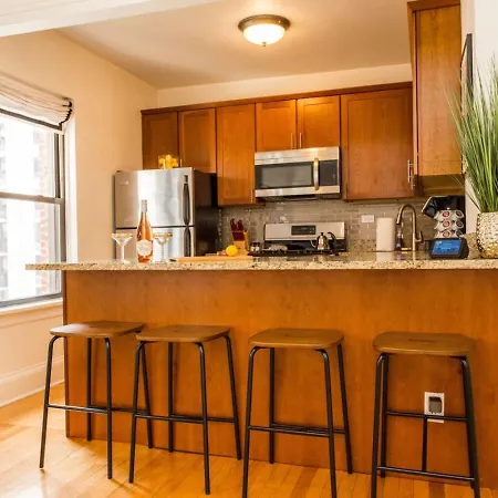 Downtown Magnificent Mile Sleep 20 6bd-6ba