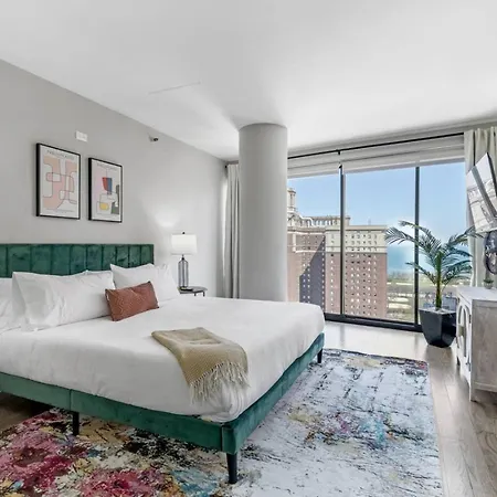 Dtown Penthouse - 4bd-4ba Parking Gym Apartment *