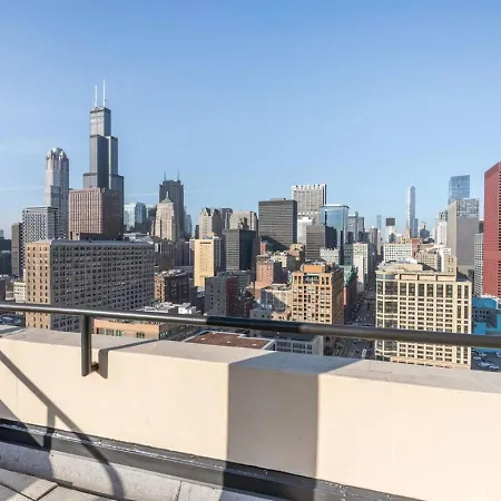 Downtown Penthouse 3bd Views Parking Gym #2