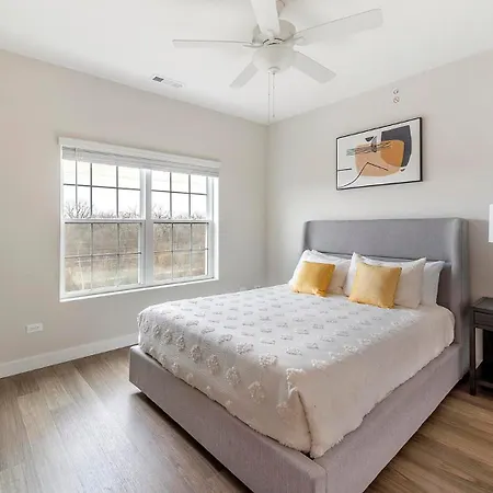 Apartment Landing Modern 2bd Clubhouse Gym Chicago