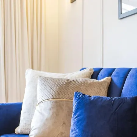 Apartment Downtown Magnificent Mile Sleep 20 6bd-6ba Chicago
