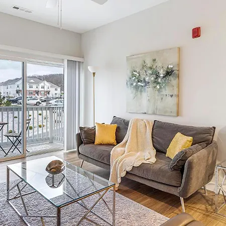 Landing Modern 2bd Clubhouse Gym