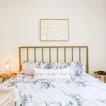 Downtown Magnificent Mile Sleep 20 6bd-6ba Chicago