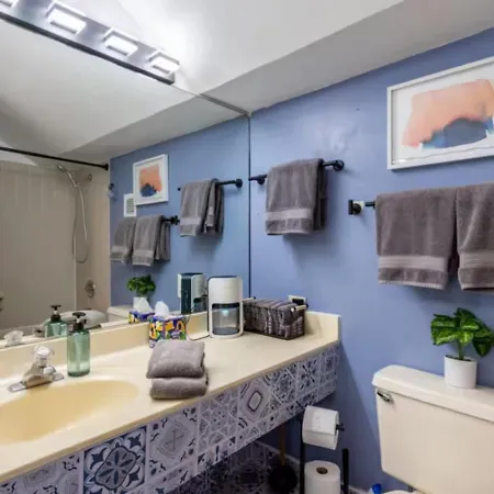 Sleep 25 - Huge Downtown Vintage Lofts, Balcony & Gym * Chicago