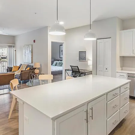 Landing Modern 2bd Clubhouse Gym
