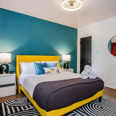 King Bed, Great Wifi, United Center, Walk To Train Chicago