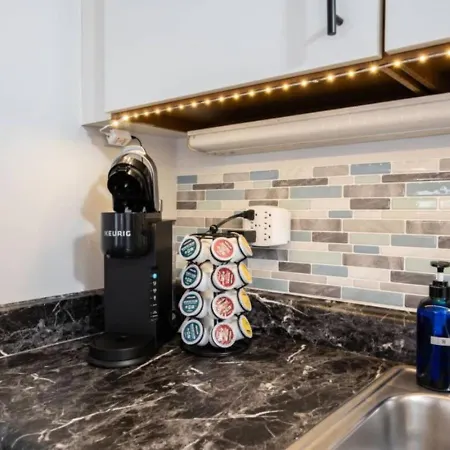 Sleep 25 - Huge Downtown Vintage Lofts, Balcony & Gym Apartment Chicago