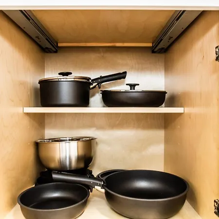 King Bed, Great Wifi, United Center, Walk To Train * Chicago