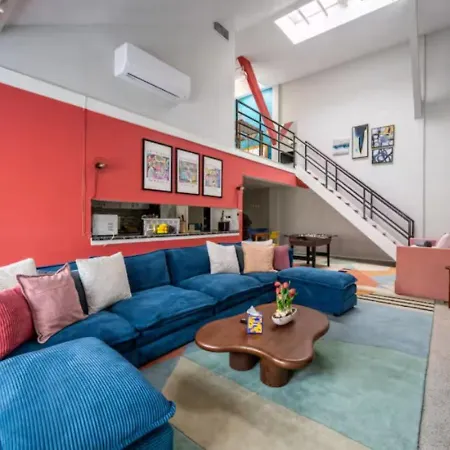 Apartment Sleep 25 - Huge Downtown Vintage Lofts, Balcony & Gym