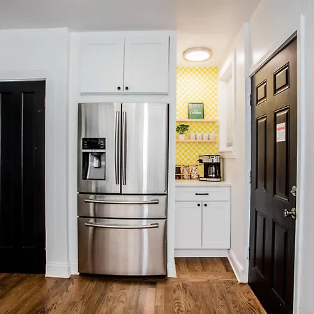 King Bed, Great Wifi, United Center, Walk To Train * Chicago