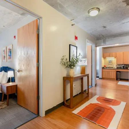 Downtown 9bd - Sleep 18 - Apartment *