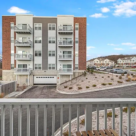 Landing Modern 2bd Clubhouse Gym