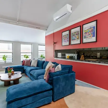 Sleep 25 - Huge Downtown Vintage Lofts, Balcony & Gym Apartment *