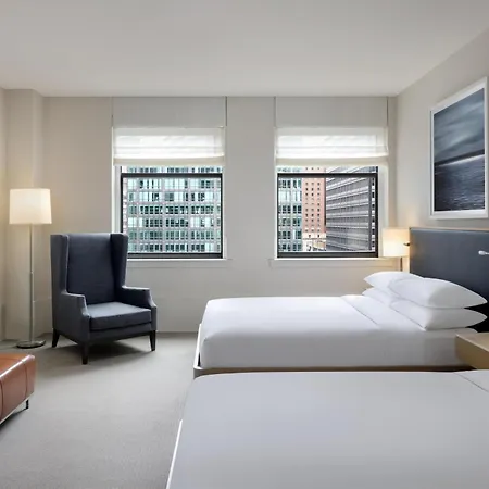 Hyatt Centric The Loop 4*