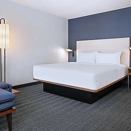 Hotel Courtyard By Marriott Downtown/river North