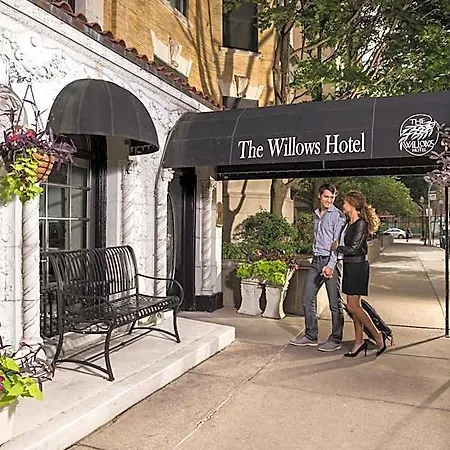 The Willows Hotel Chicago