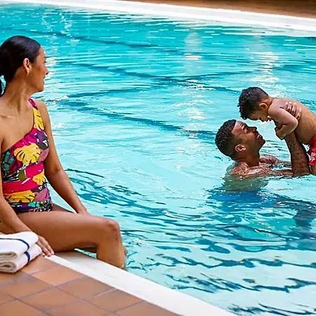 Mart Plaza River North, An Ihg Hotel 4*