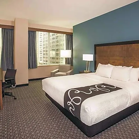 Hotel La Quinta & By Wyndham Downtown 3*