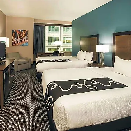 La Quinta & By Wyndham Downtown