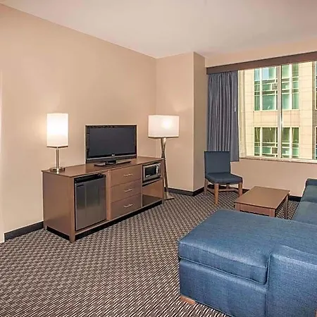 Hotel La Quinta & By Wyndham Downtown Chicago