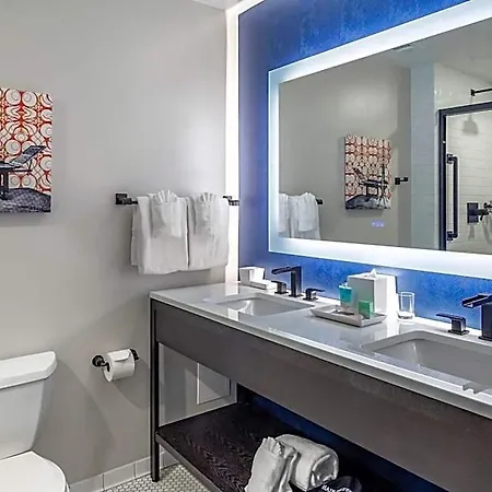 Hilton Vacation Club Hotel Blake Chicago Hotel 5*