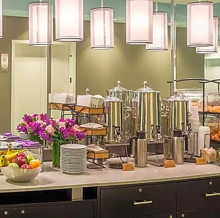 Kinzie Hotel 4*