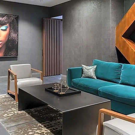 The & Athletic Club At Midtown Resort Chicago