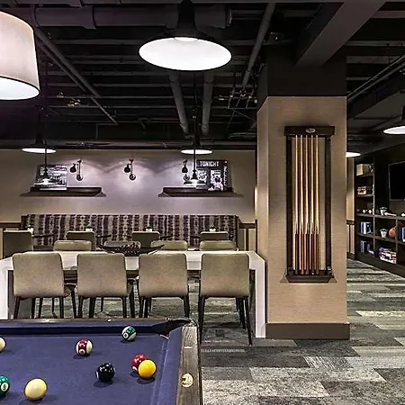 Cambria Loop - Theatre District Hotel