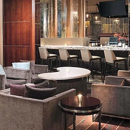 Courtyard By Marriott Downtown/magnificent Mile 3*