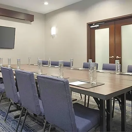 Courtyard By Marriott Downtown/magnificent Mile
