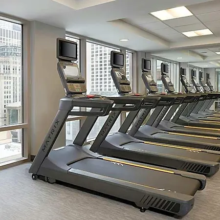 Courtyard By Marriott Downtown/magnificent Mile Chicago