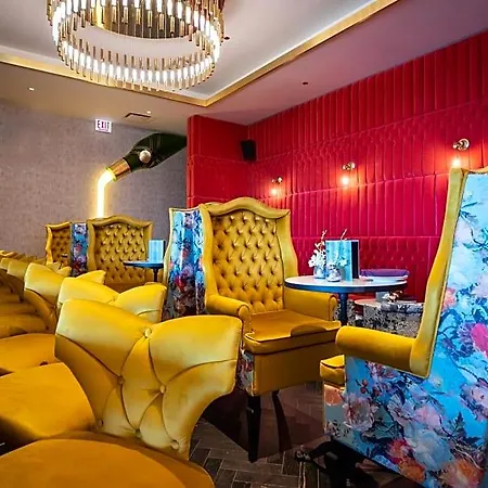 Le Meridien Essex Hotel 4*