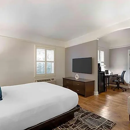 Western Hawthorne Terrace Hotel 3*