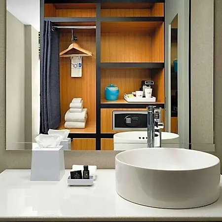 Aloft By Marriott Downtown River North