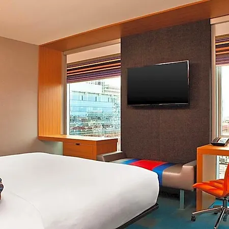 Aloft By Marriott Downtown River North Chicago