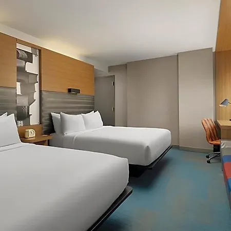 Aloft By Marriott Downtown River North Chicago
