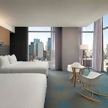 Aloft By Marriott Downtown River North Chicago