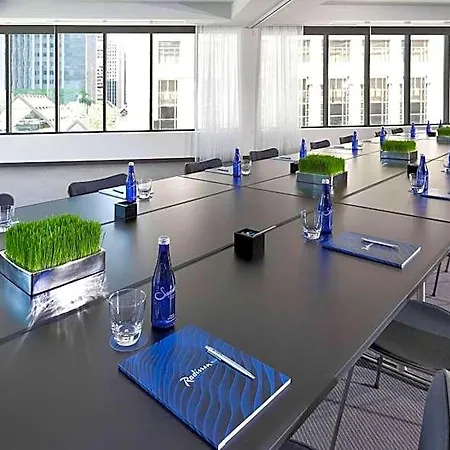 Radisson Blu Aqua Hotel, 4* Chicago
