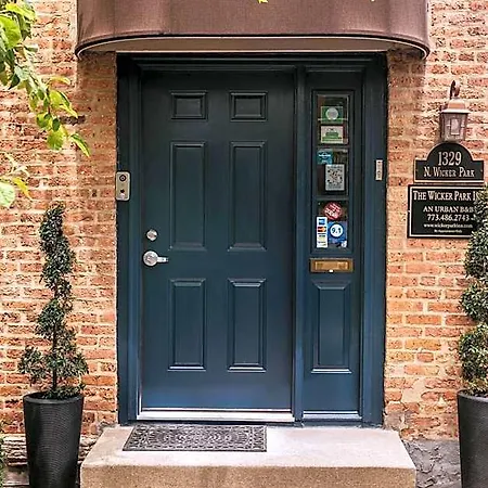 Wicker Park 3*