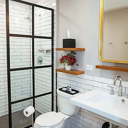 Bed & Breakfast Wicker Park 3*