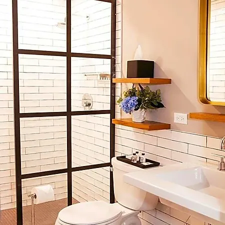 Wicker Park Bed & Breakfast Chicago