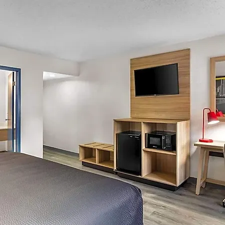 Super 8 By Wyndham Il Hotel Chicago
