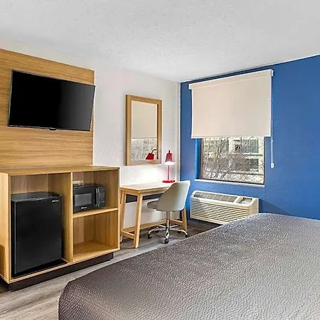 Super 8 By Wyndham Il