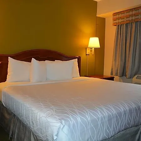 Shore Hotel 3*