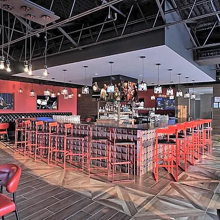 Hotel Midway Airport S By Ihg Chicago